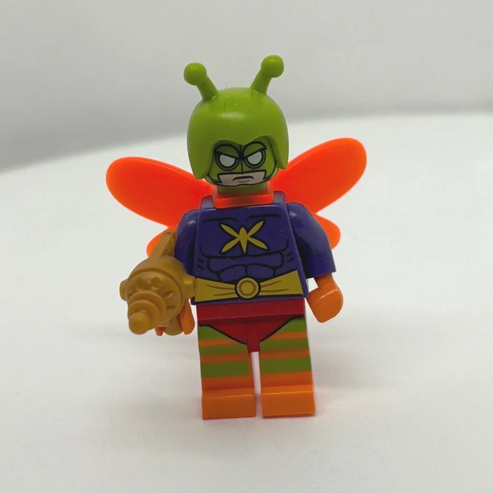LEGO DC Super Heroes Killer Moth Minifigure Batman Villain with Ray Gun